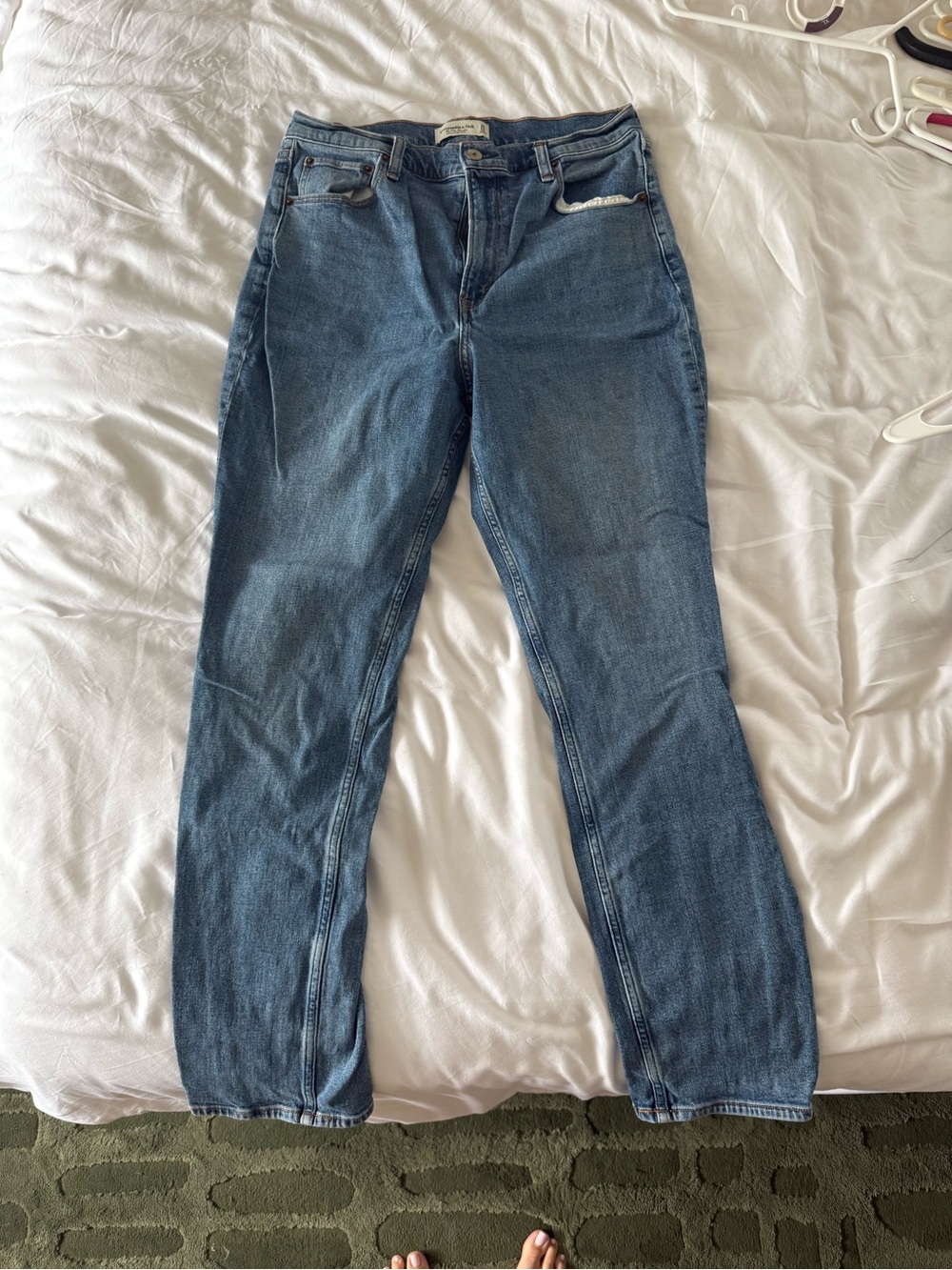 Abercrombie Classic Blue Women's Slim Straight-Leg Jeans